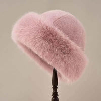 Elegant Winter Hat in Luxurious Design for Women