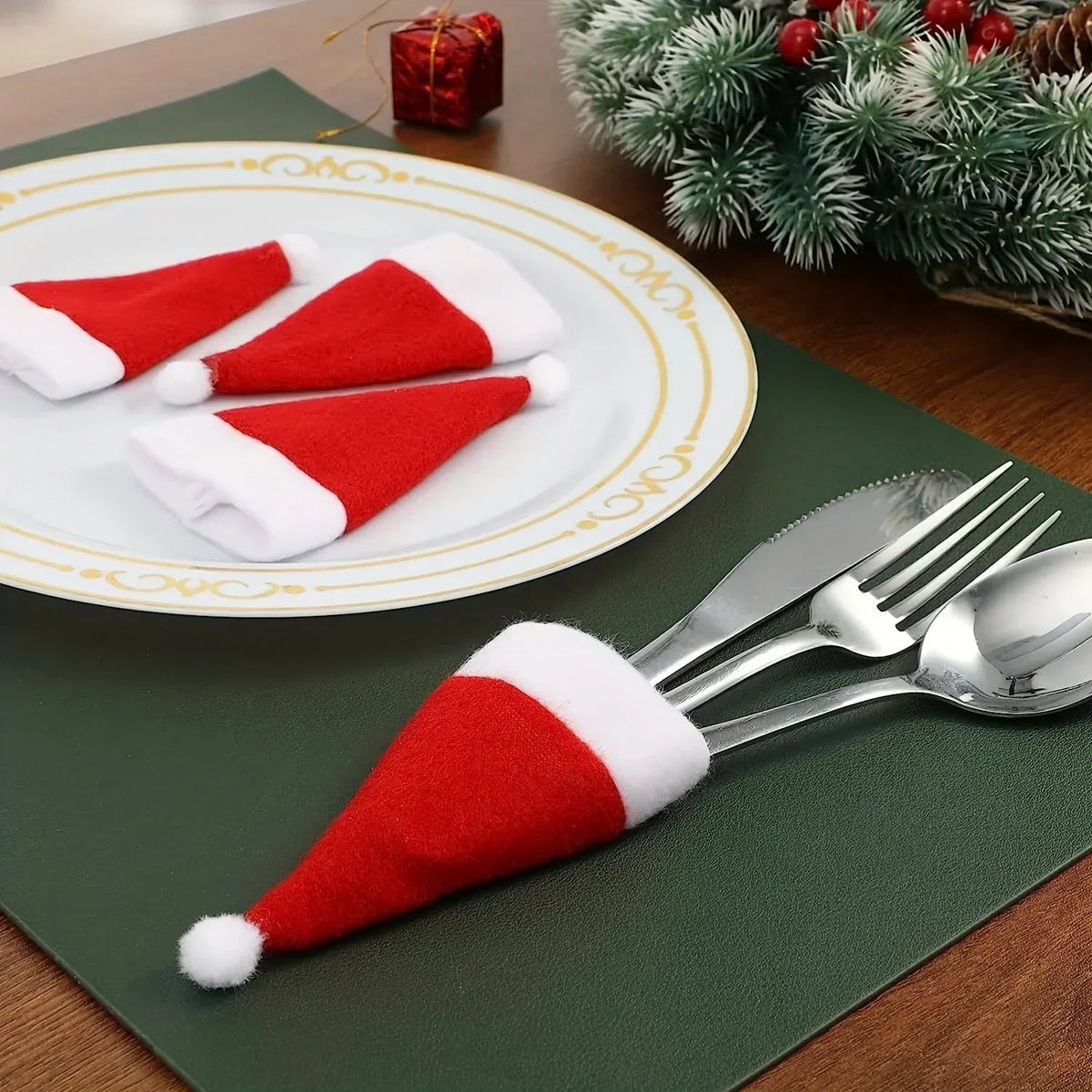 Felt Santa Hat Cutlery Holders with Pom-Pom Christmas Table Decoration Set