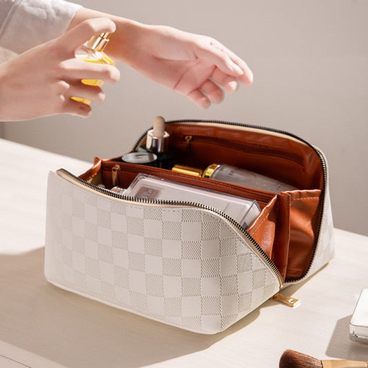 Bel Hills | Luxury Checkered Make-up Cosmetic Bag