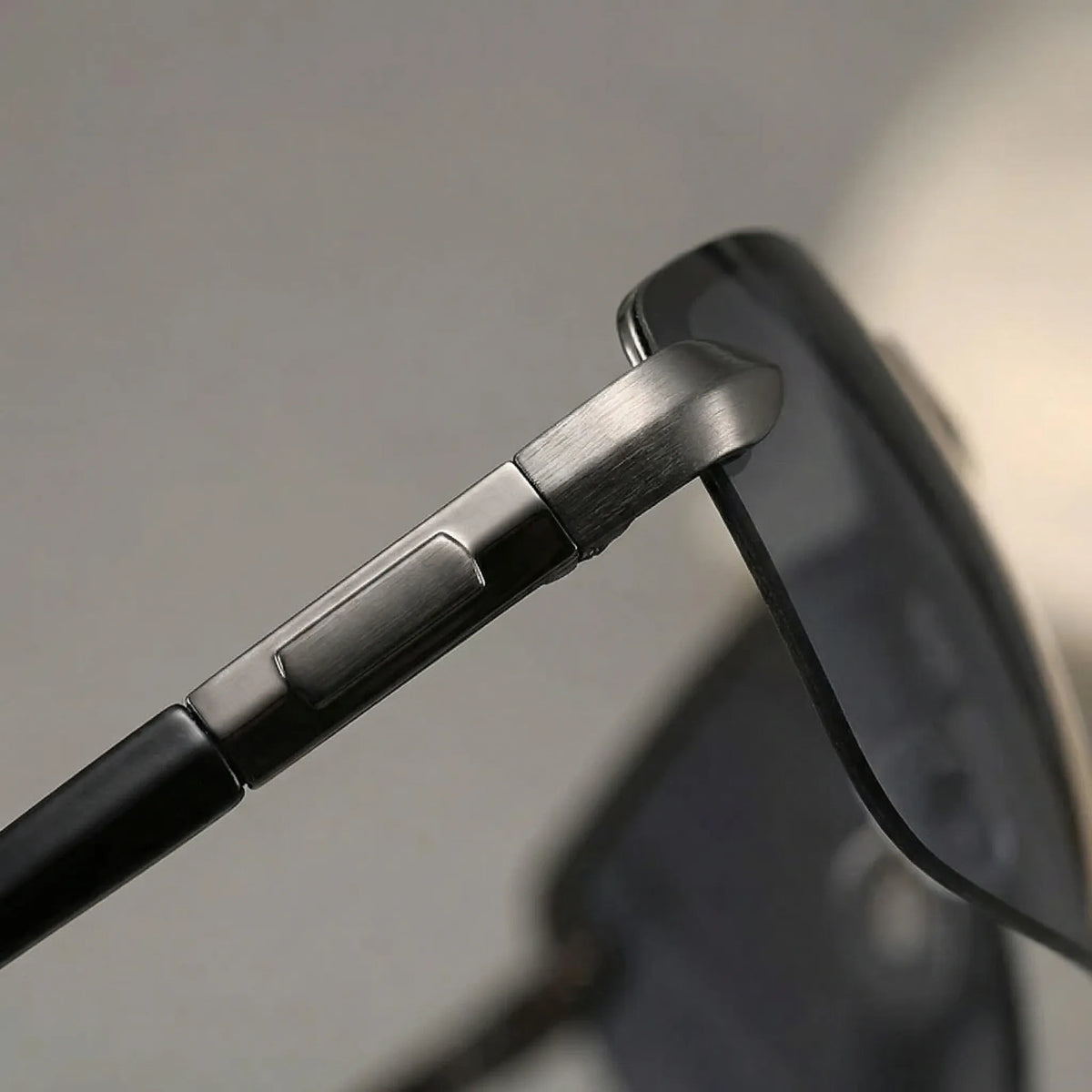 Bel Hills | Visentra Lightweight Frameless Polarised Sunglasses
