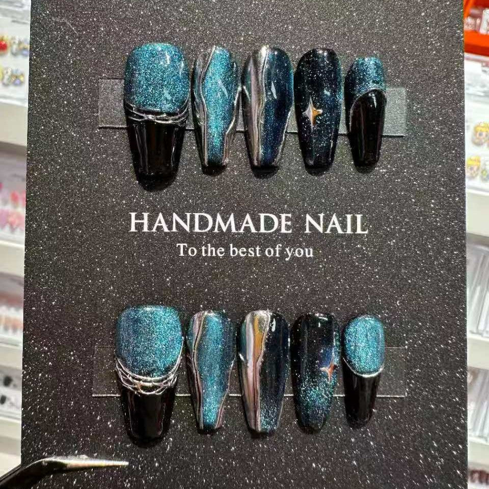 Handmade Glittering Press-On Nail Set