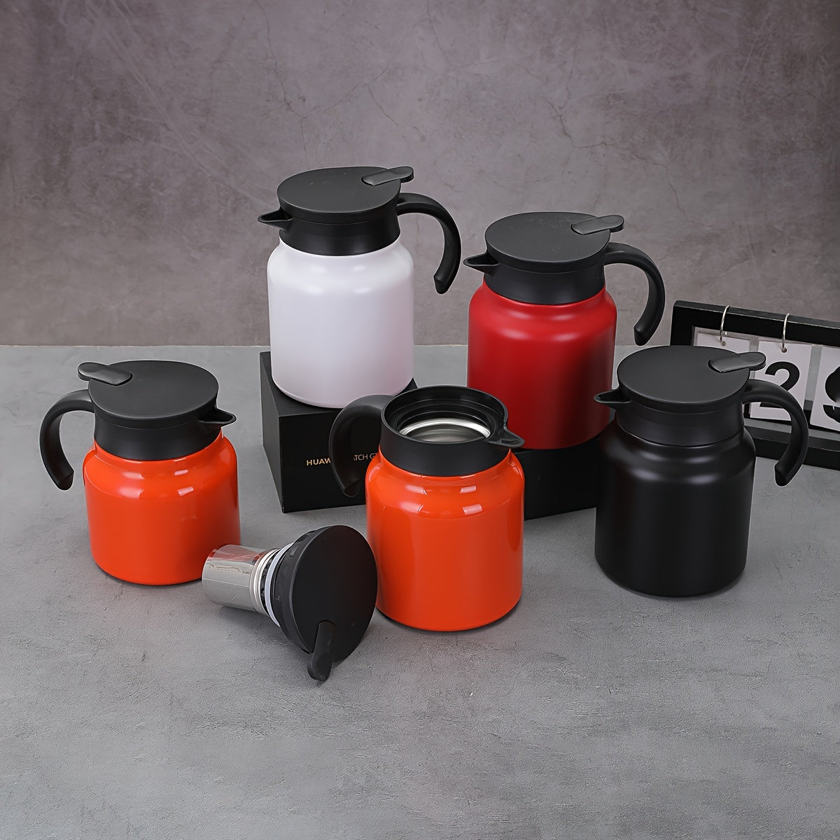 Hotpot with Integrated Tea Infuser