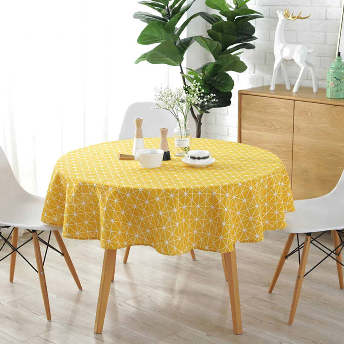 Round Tablecloth with Herringbone Pattern for Stylish Table Decor