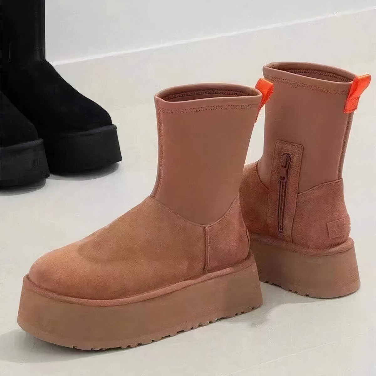 Women's Boots with Smooth Shaft and Side Zipper