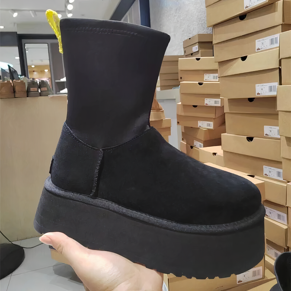 Women's Boots with Smooth Shaft and Side Zipper